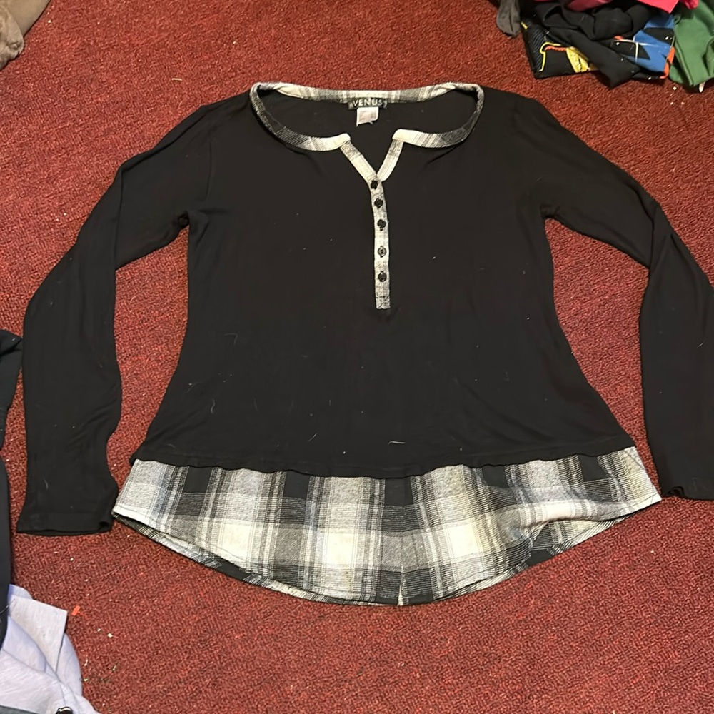 Black Venus shirt